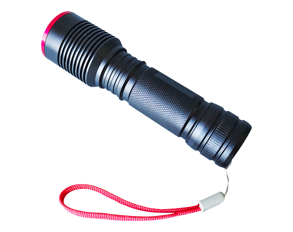 变焦强光手电筒